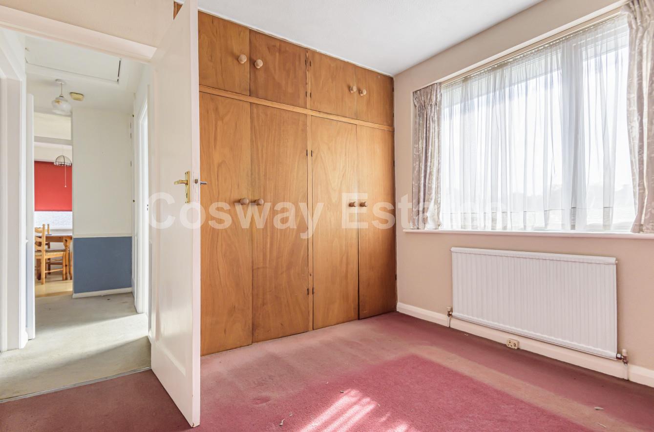 The Fairway, Mill Hill